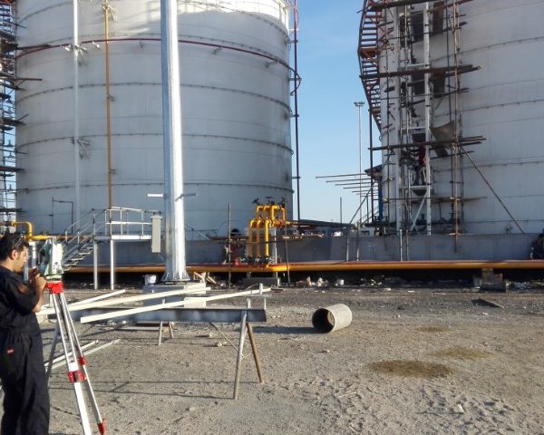 بازرسی مایعات ذخیرهشده، مانند نفت، گاز، مواد شیمیایی و دیگر مایعات شرکت IGS